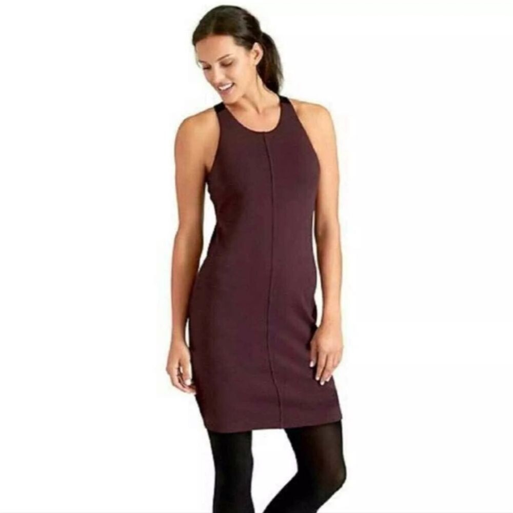 Athleta Whirlwind Tank Dress Size Medium, Eggplant Racerback Built-in Bra